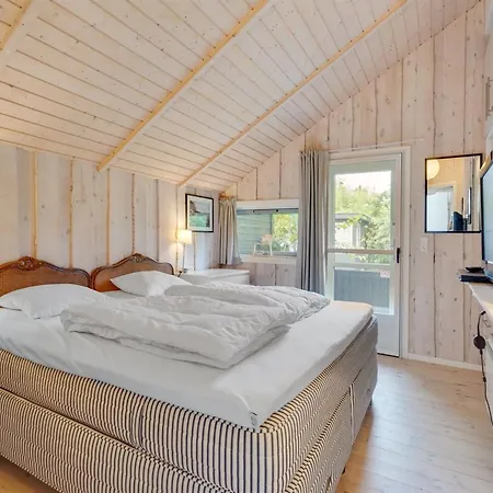 Zelda - 300m From The Sea By Interhome