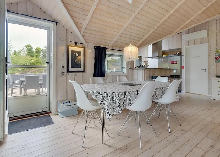 Zelda - 300m From The Sea By Interhome